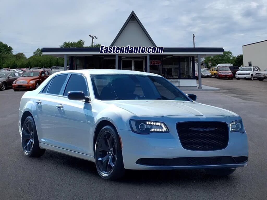 2020 Chrysler 300 Touring L