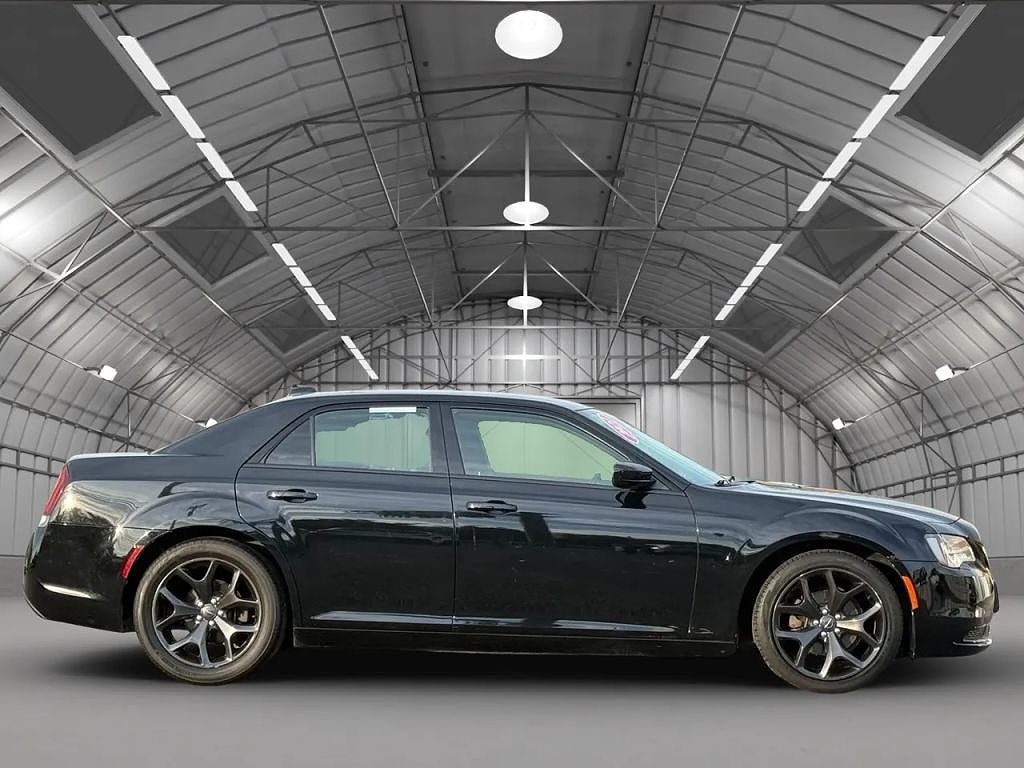 2021 Chrysler 300 Touring L