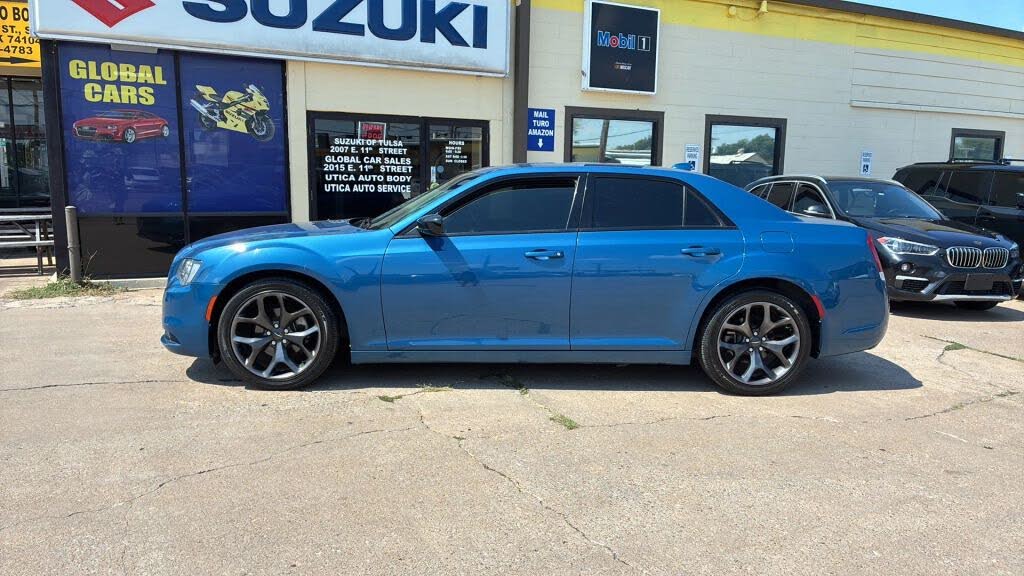 2021 Chrysler 300 Touring L