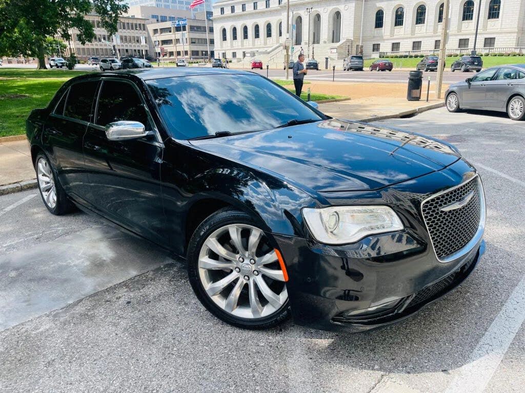 2021 Chrysler 300 Touring L