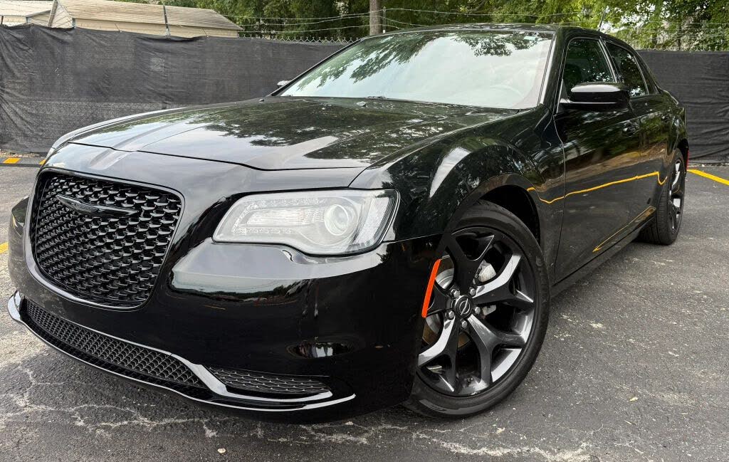 2021 Chrysler 300 Touring L