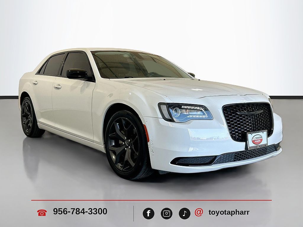 2023 Chrysler 300 Touring