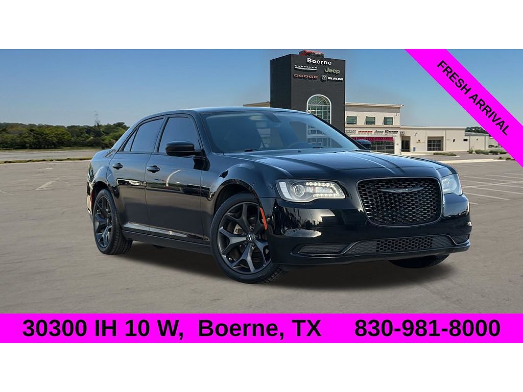 2023 Chrysler 300 Touring