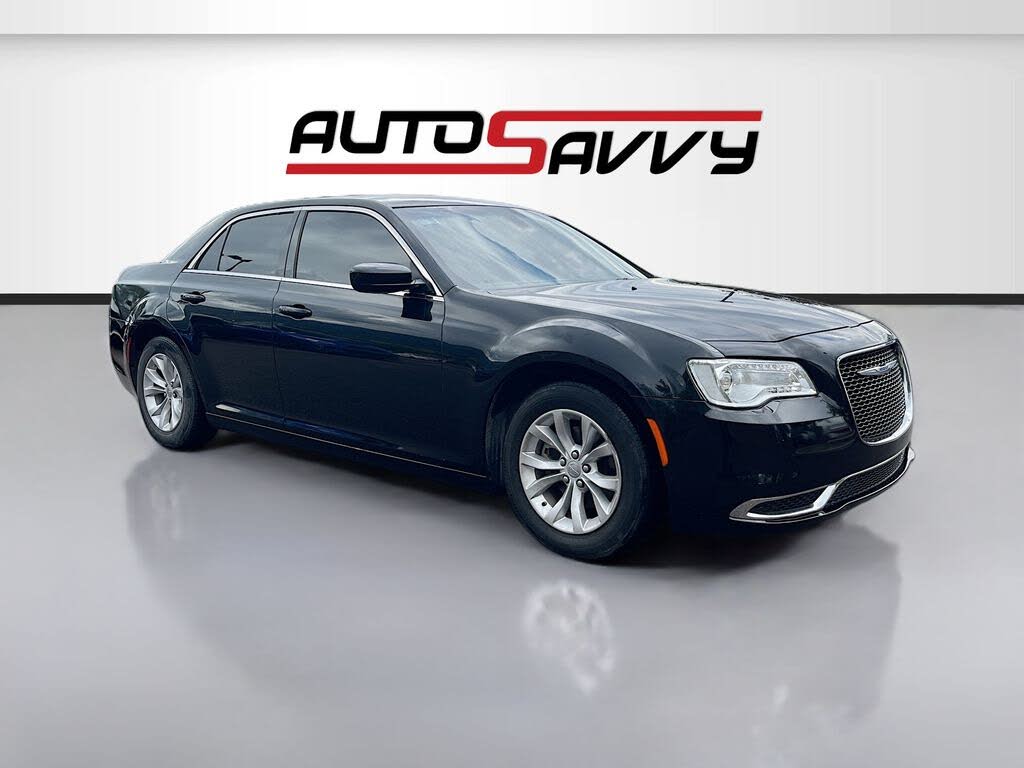 2023 Chrysler 300 Touring