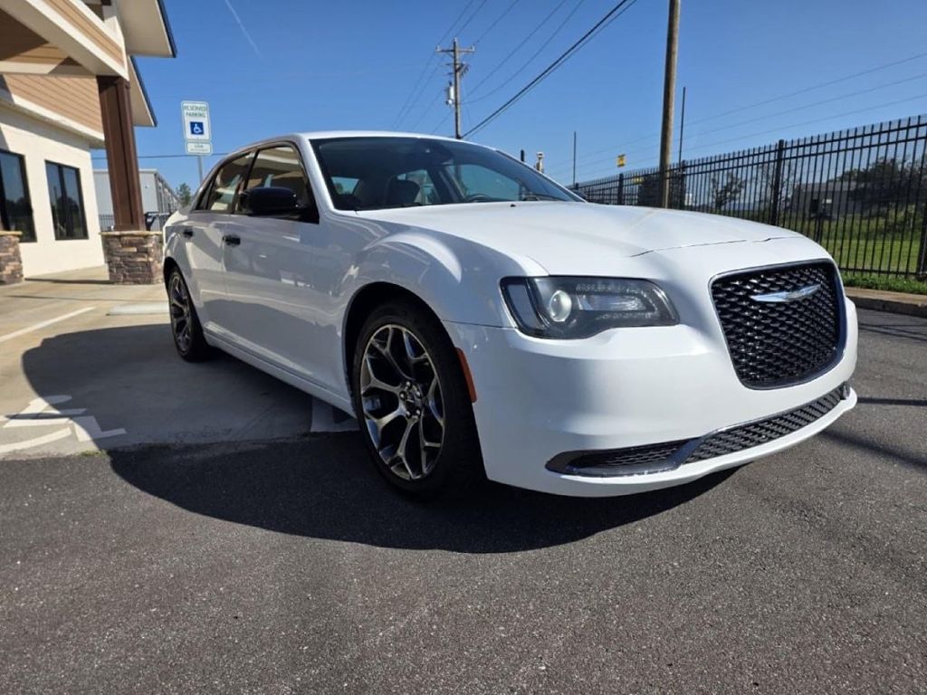2018 Chrysler 300 Touring L