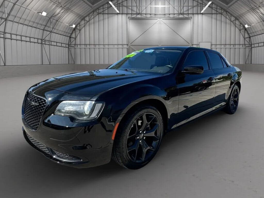 2022 Chrysler 300 Touring