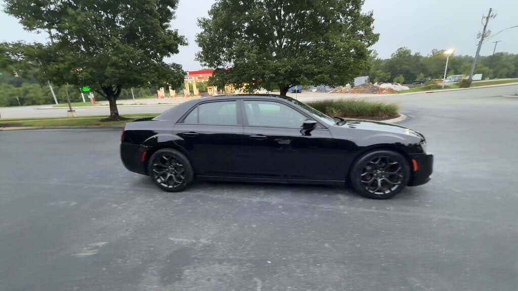 2019 Chrysler 300 S