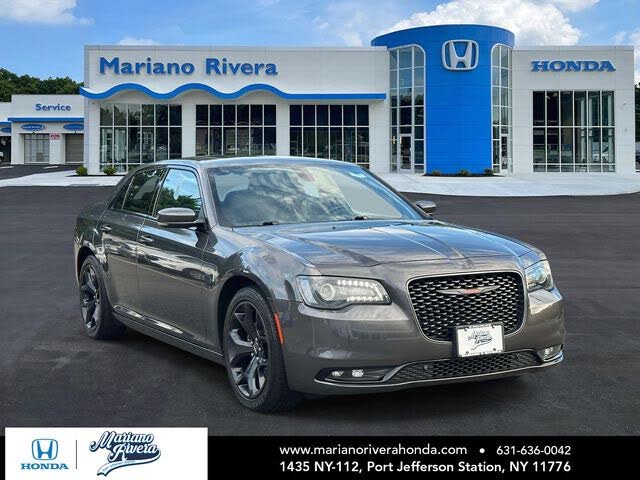 2022 Chrysler 300 S