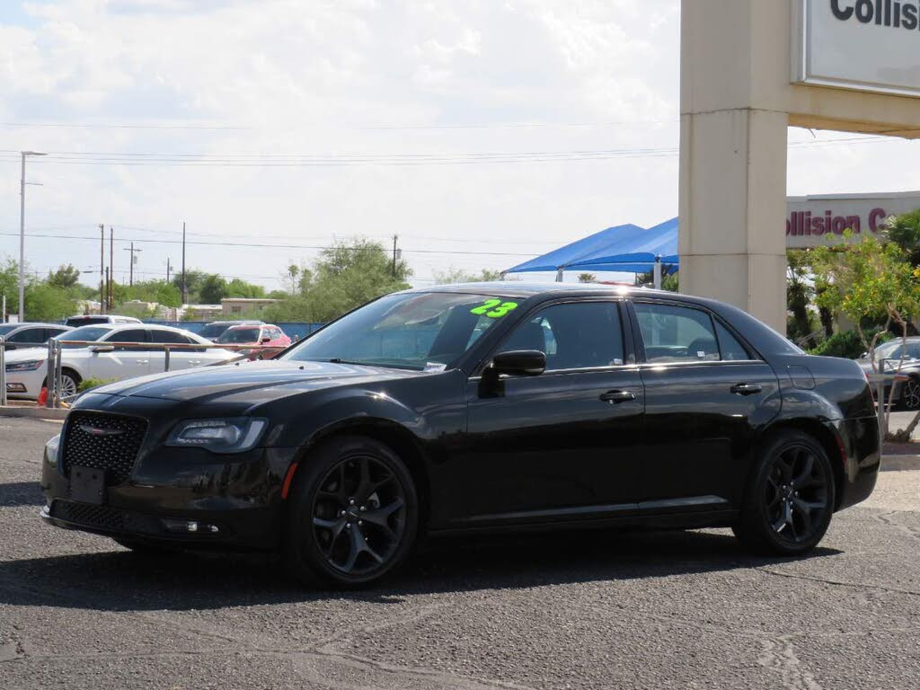 2023 Chrysler 300 S