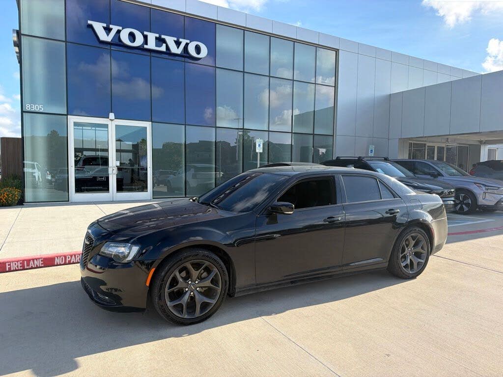 2022 Chrysler 300 S