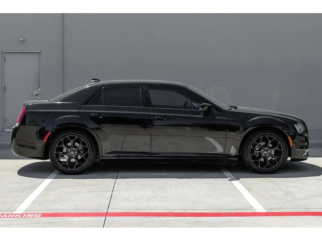 2019 Chrysler 300 S