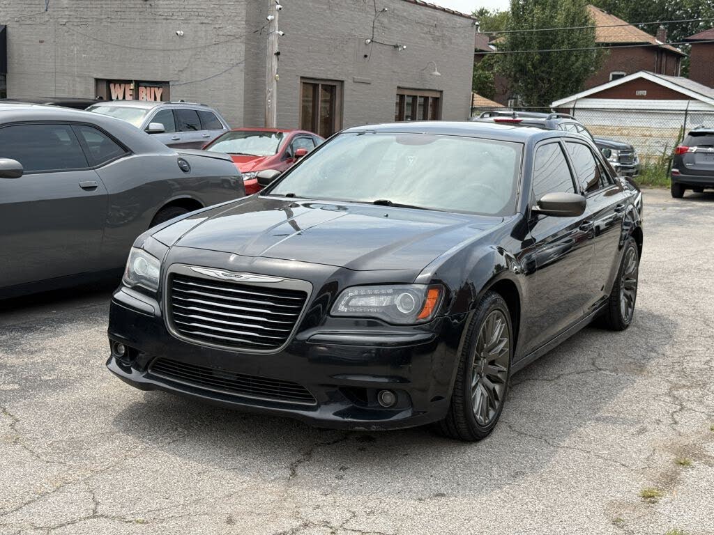 2014 Chrysler 300 C John Varvatos Luxury