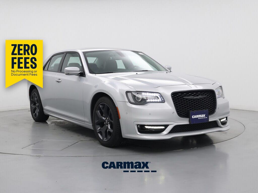 2023 Chrysler 300 Touring L