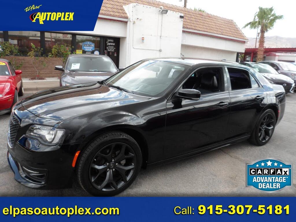 2022 Chrysler 300 Touring L