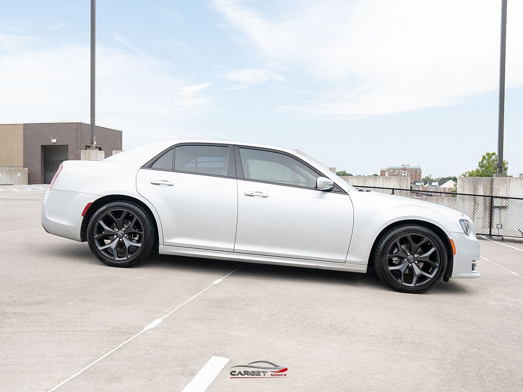 2022 Chrysler 300 Touring L