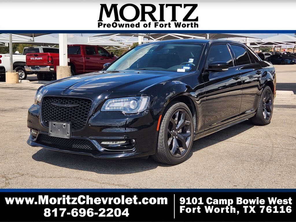 2023 Chrysler 300 Touring L