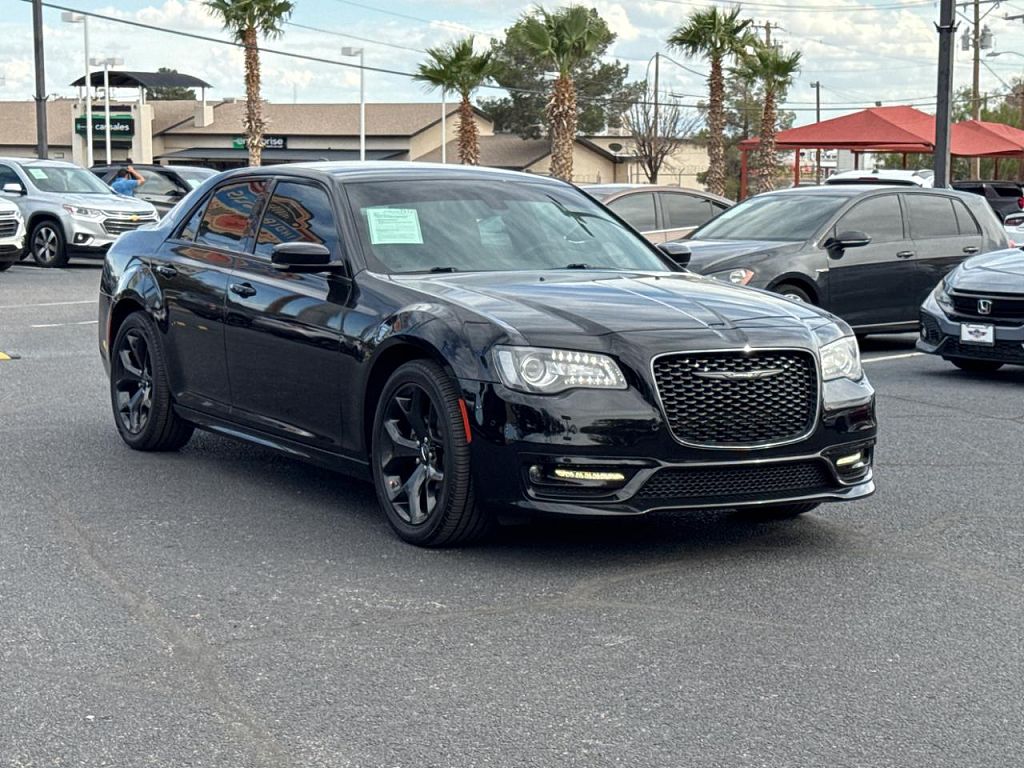 2022 Chrysler 300 Touring L