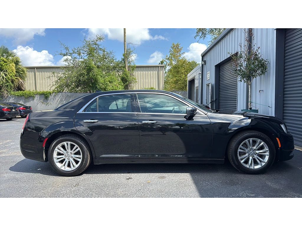 2016 Chrysler 300 C