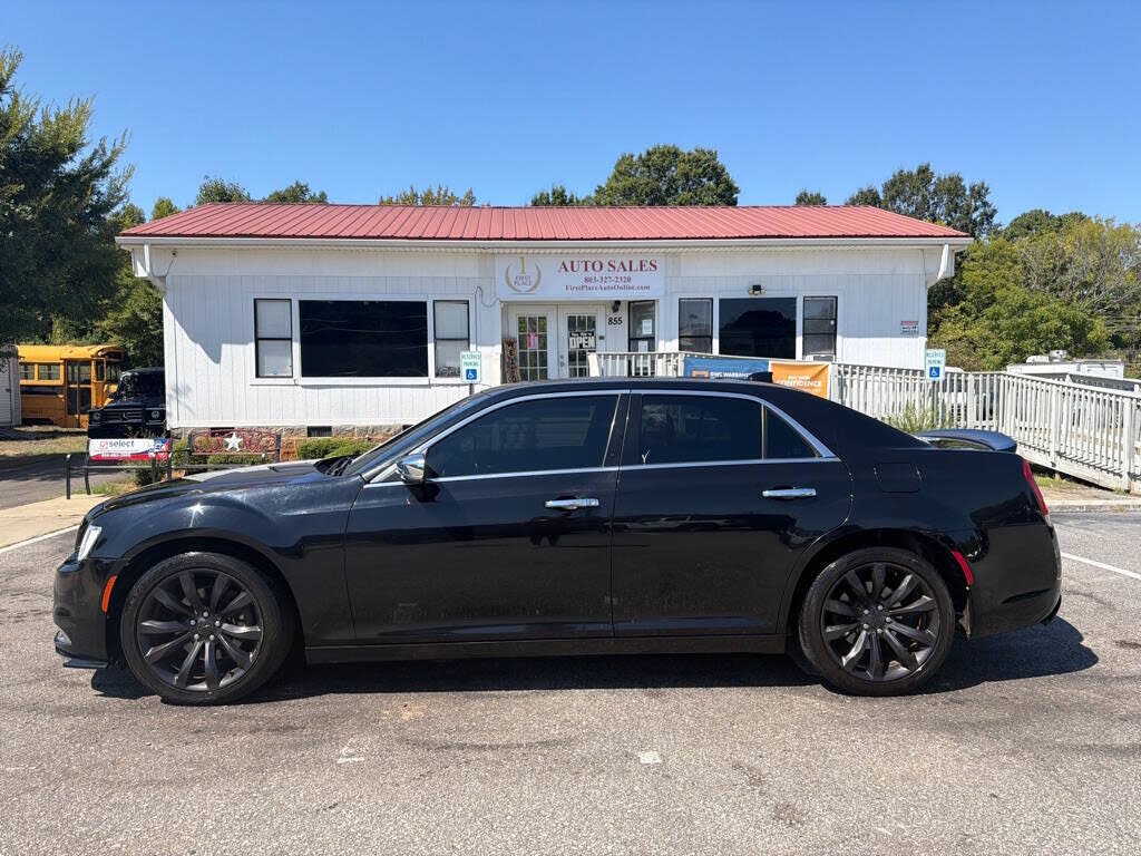 2017 Chrysler 300 C