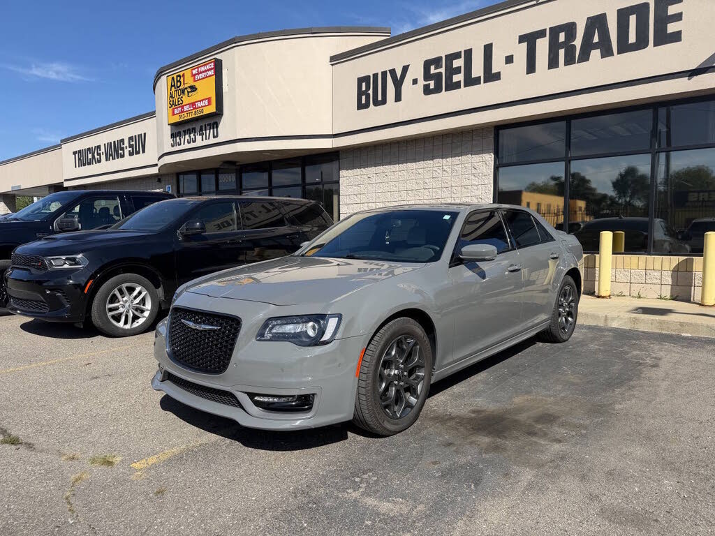 2018 Chrysler 300 S