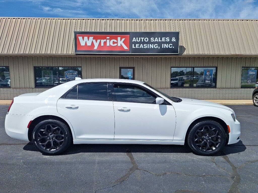 2019 Chrysler 300 S