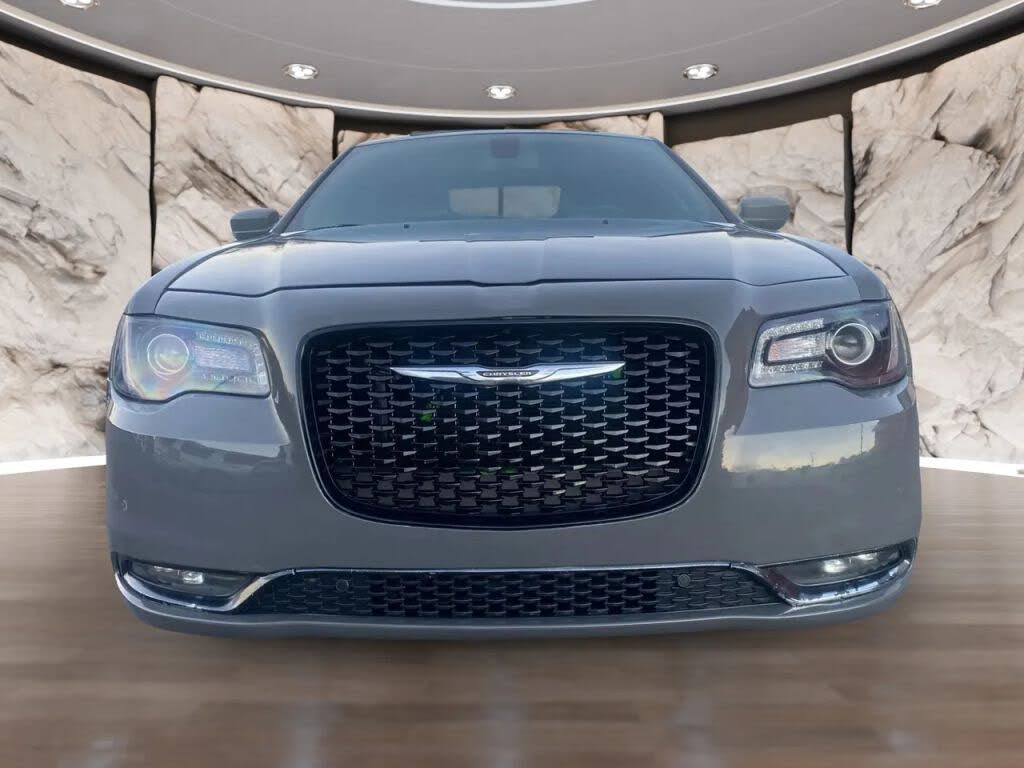 2017 Chrysler 300 Alloy