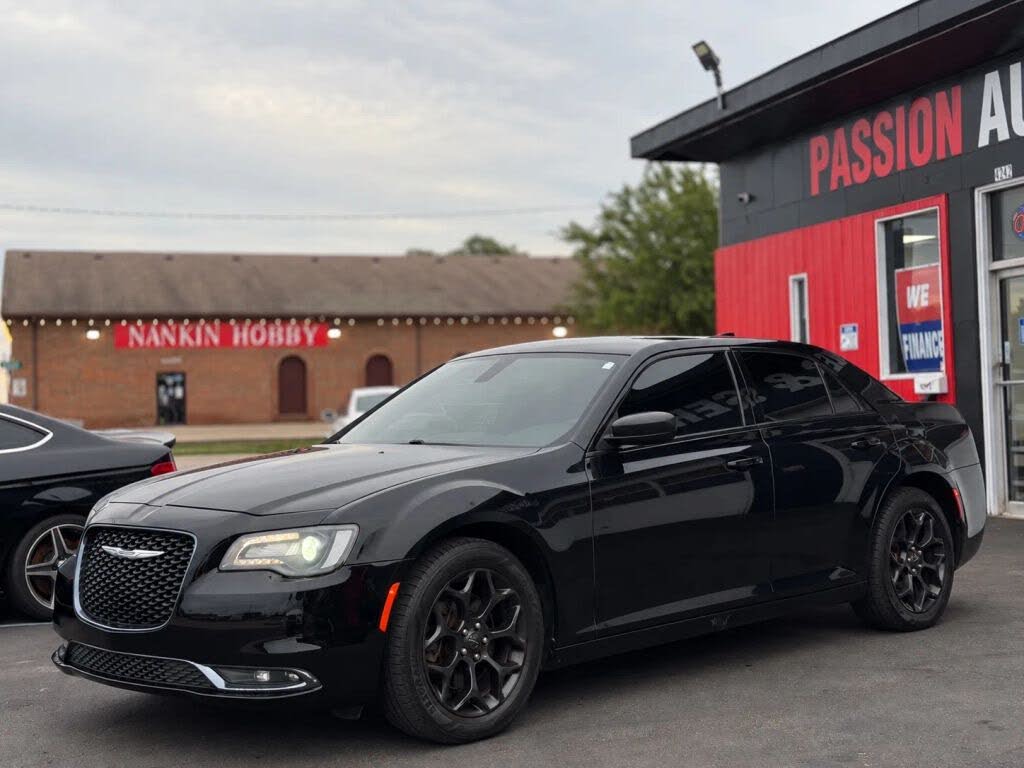 2019 Chrysler 300 S