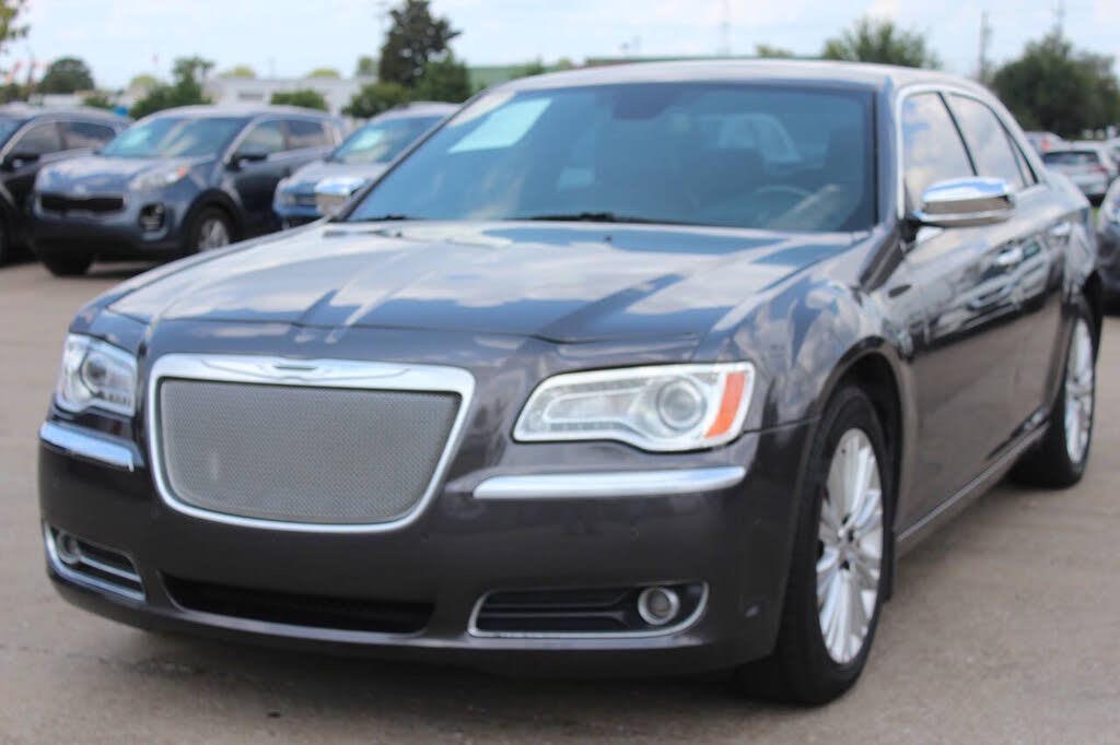 2013 Chrysler 300 C John Varvatos