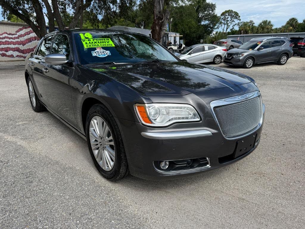 2014 Chrysler 300 C John Varvatos Luxury