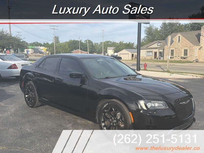 2020 Chrysler 300 Touring L