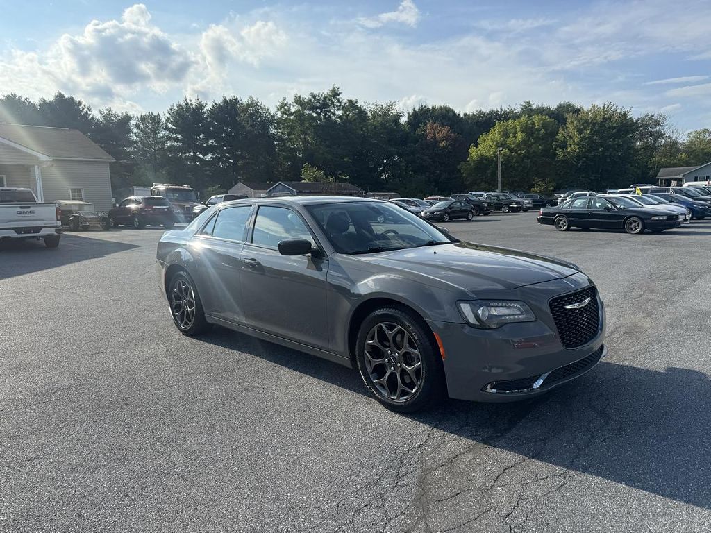 2018 Chrysler 300 Touring L