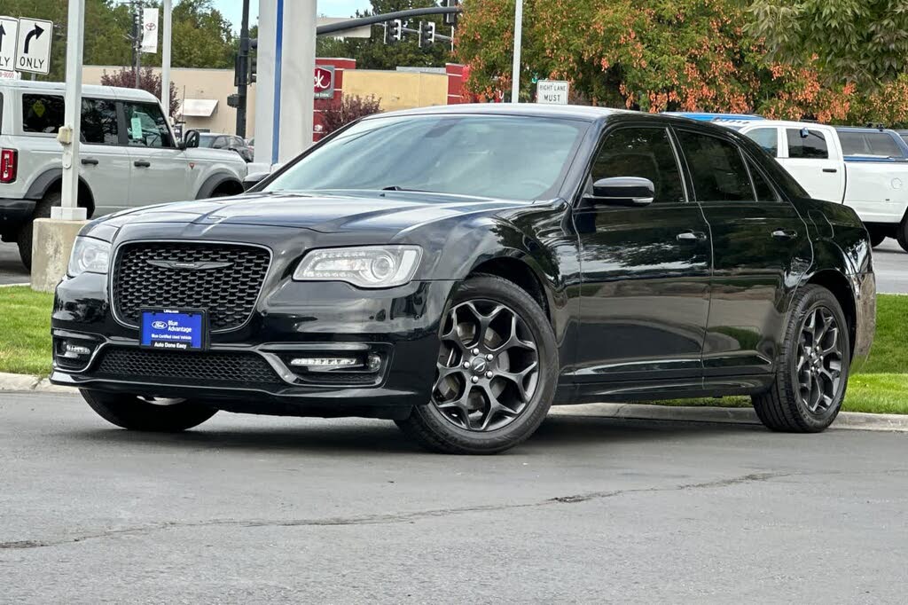 2021 Chrysler 300 Touring L