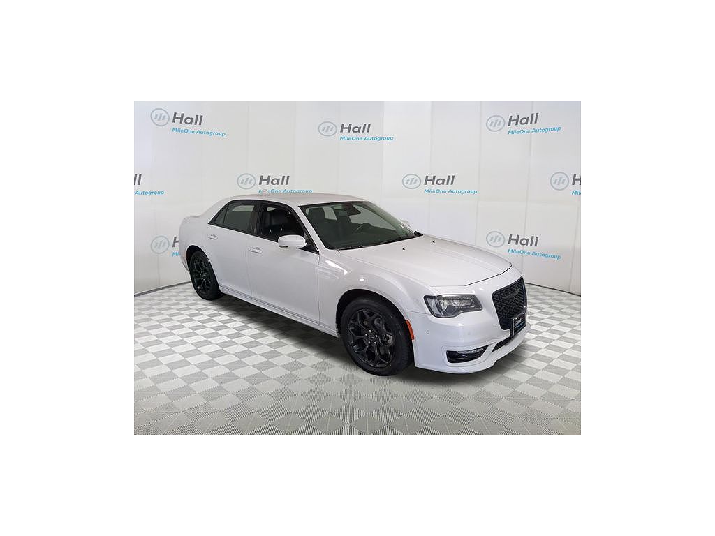 2022 Chrysler 300 Touring