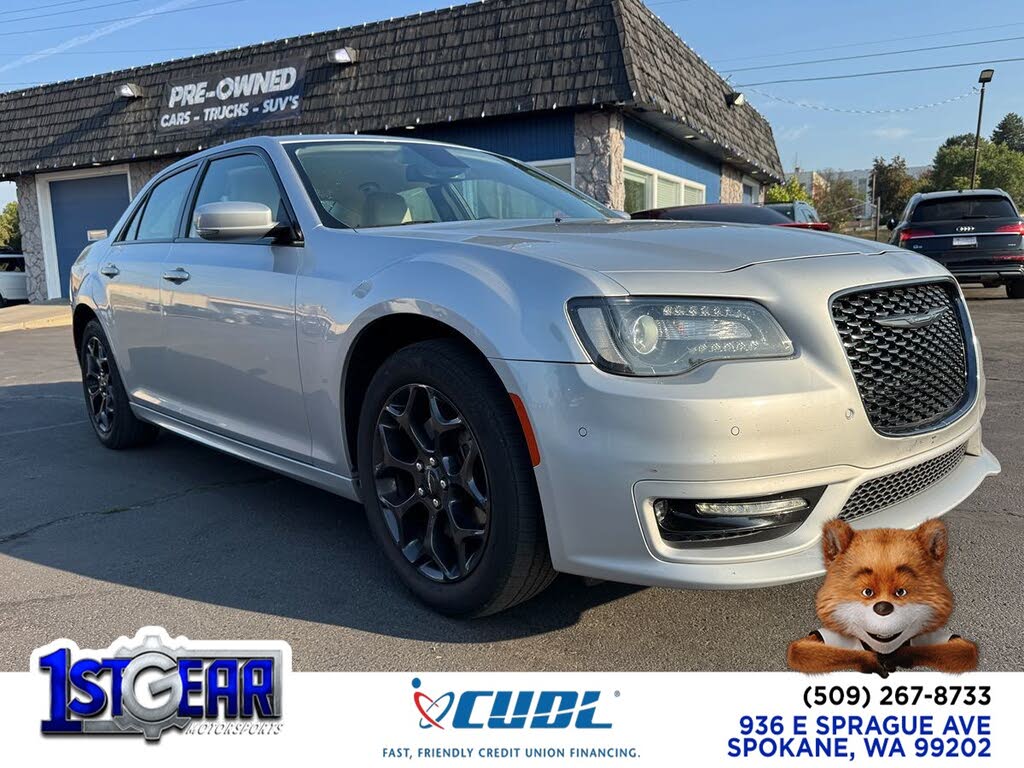 2022 Chrysler 300 Touring L