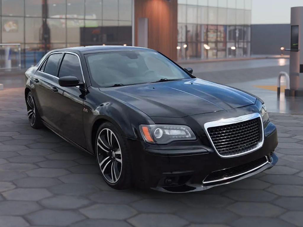 2014 Chrysler 300 SRT8 Core