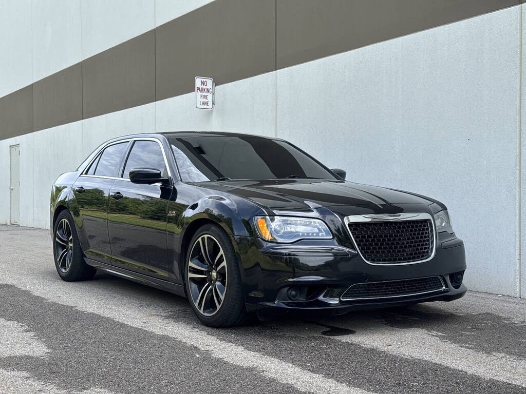 2014 Chrysler 300 SRT8 Core