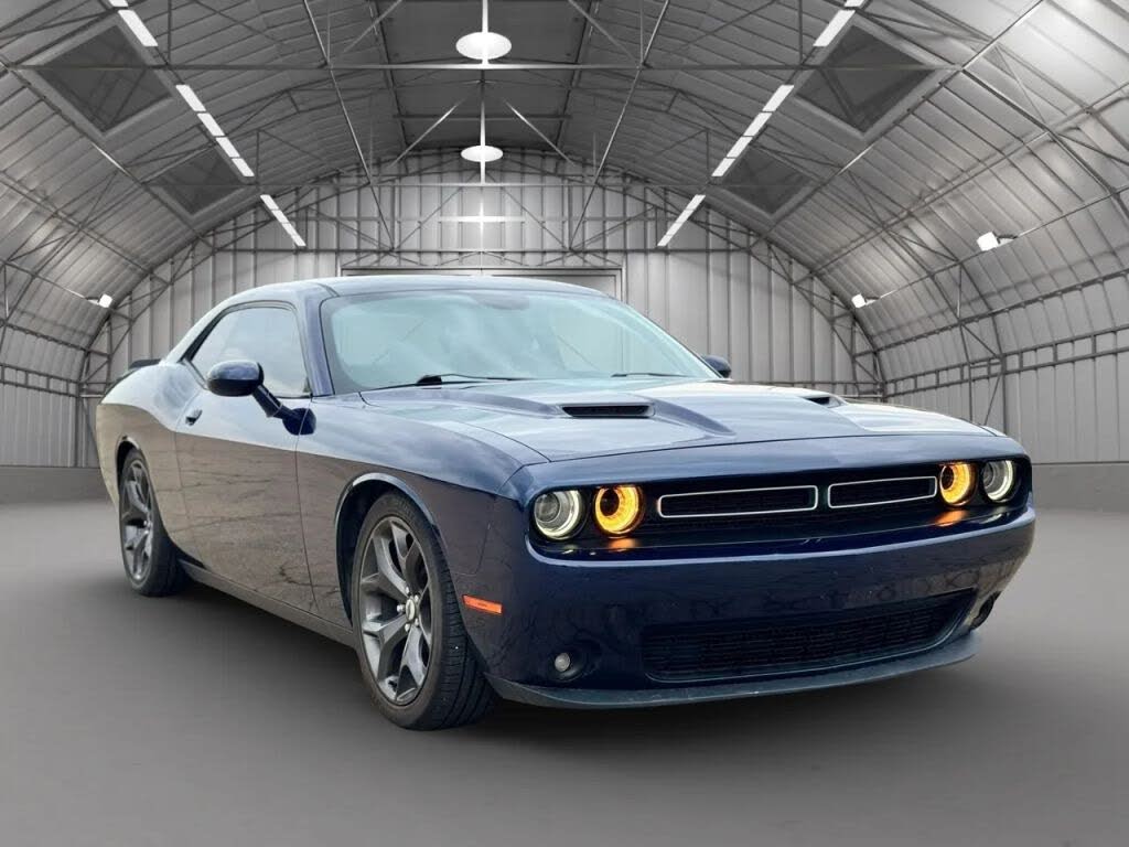 2017 Dodge Challenger SXT Plus