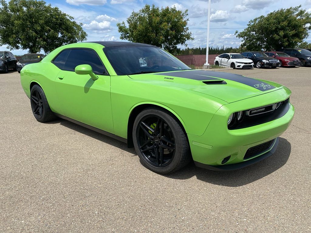 2015 Dodge Challenger R/T Shaker