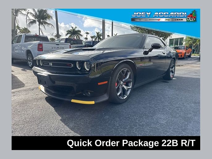 2015 Dodge Challenger R/T Shaker