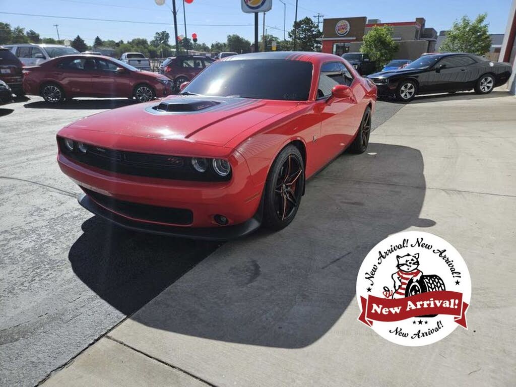 2016 Dodge Challenger 392 Hemi Scat Pack Shaker