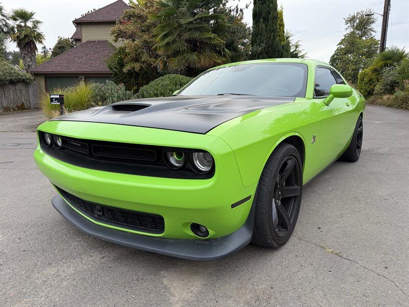 2015 Dodge Challenger R/T Scat Pack Shaker