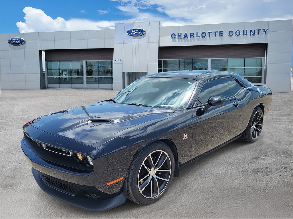2016 Dodge Challenger 392 Hemi Scat Pack Shaker