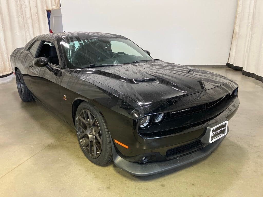 2016 Dodge Challenger 392 Hemi Scat Pack Shaker