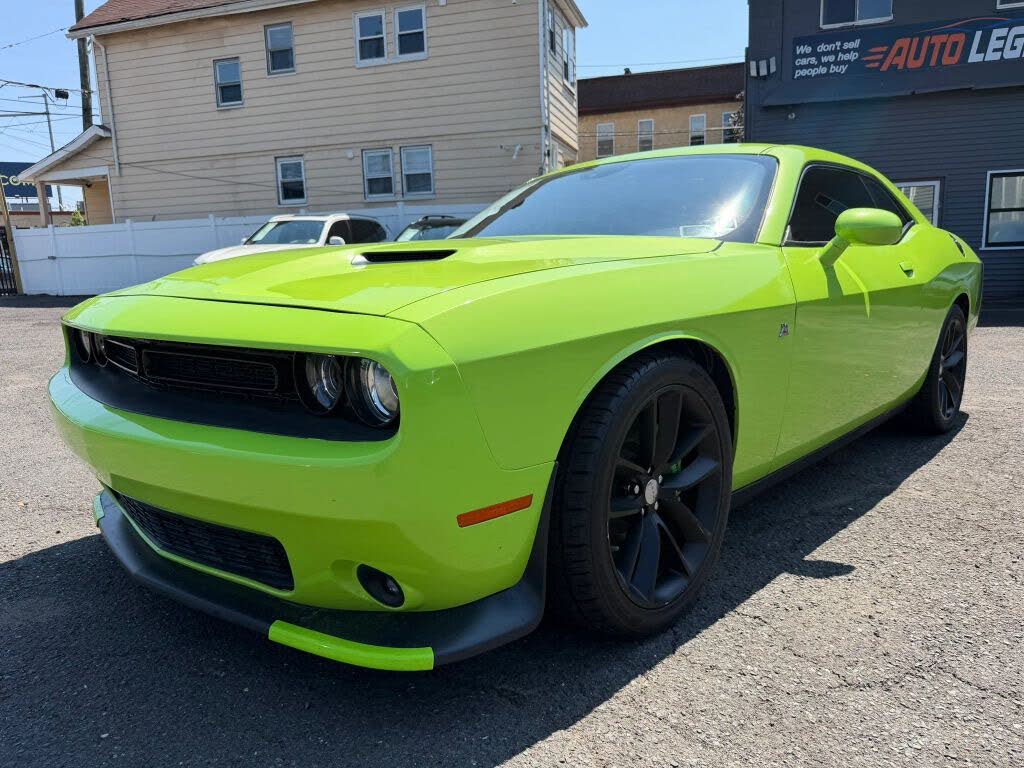 2015 Dodge Challenger R/T Scat Pack Shaker