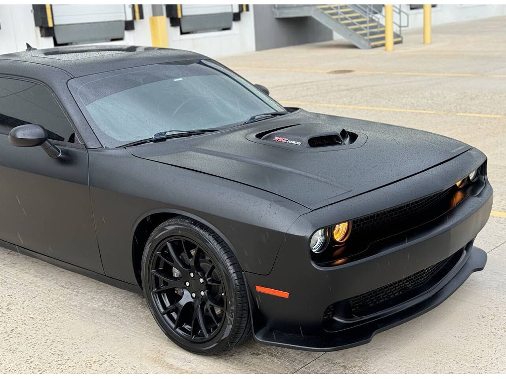 2016 Dodge Challenger 392 Hemi Scat Pack Shaker