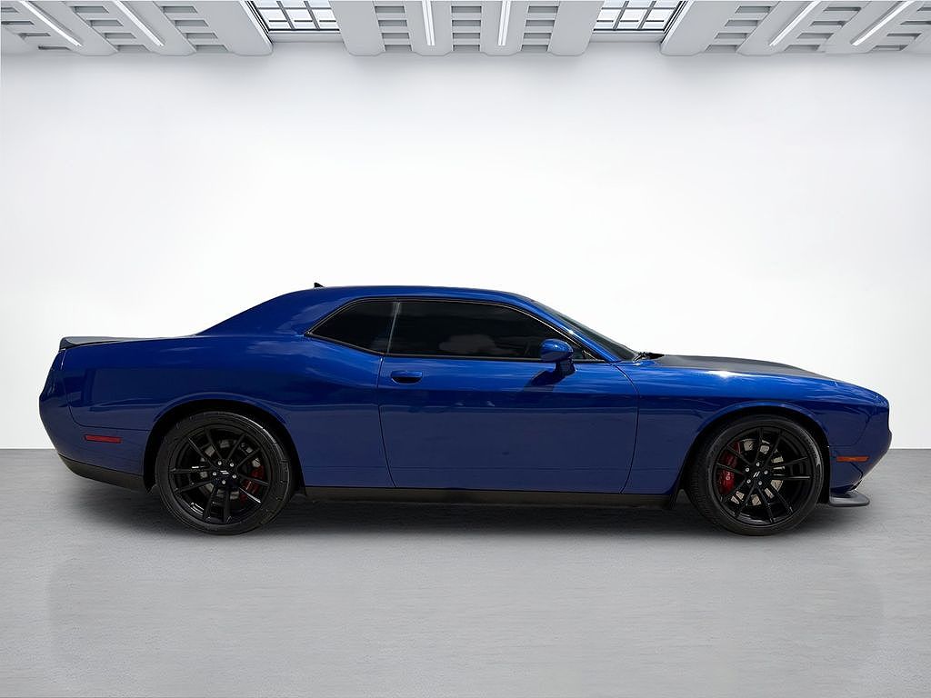2018 Dodge Challenger 392 Hemi Scat Pack Shaker