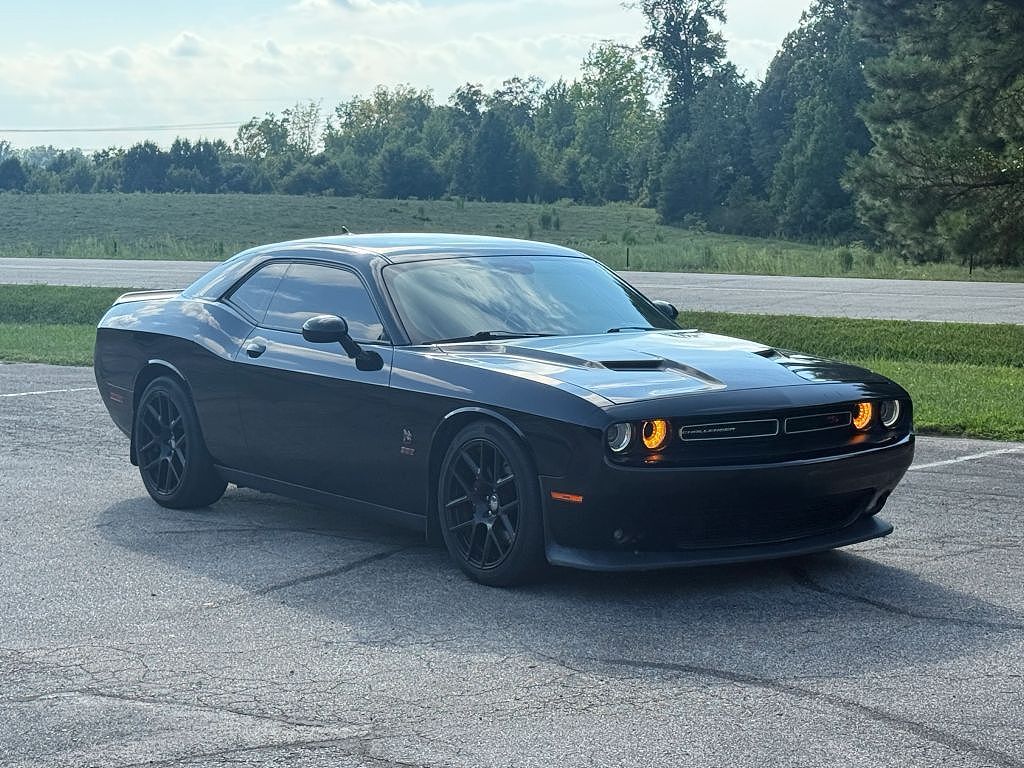 2015 Dodge Challenger R/T Scat Pack Shaker