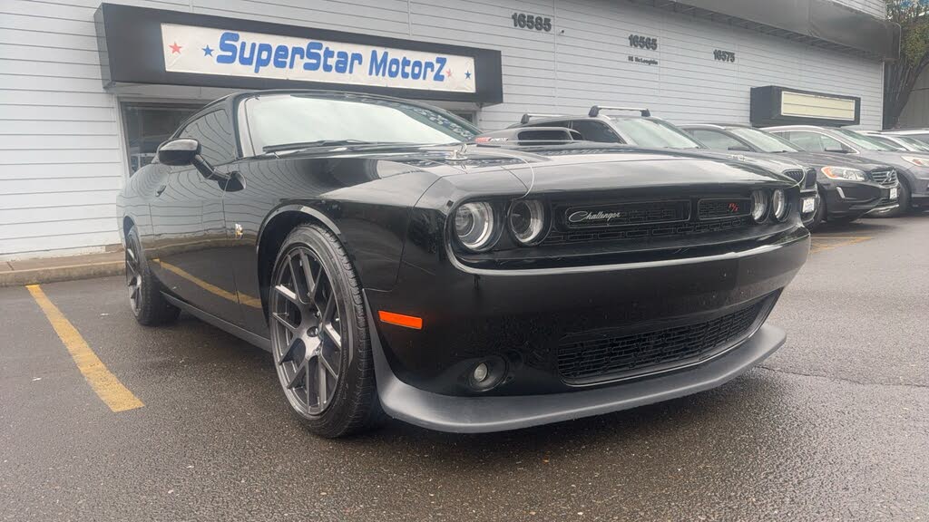 2017 Dodge Challenger 392 Hemi Scat Pack Shaker