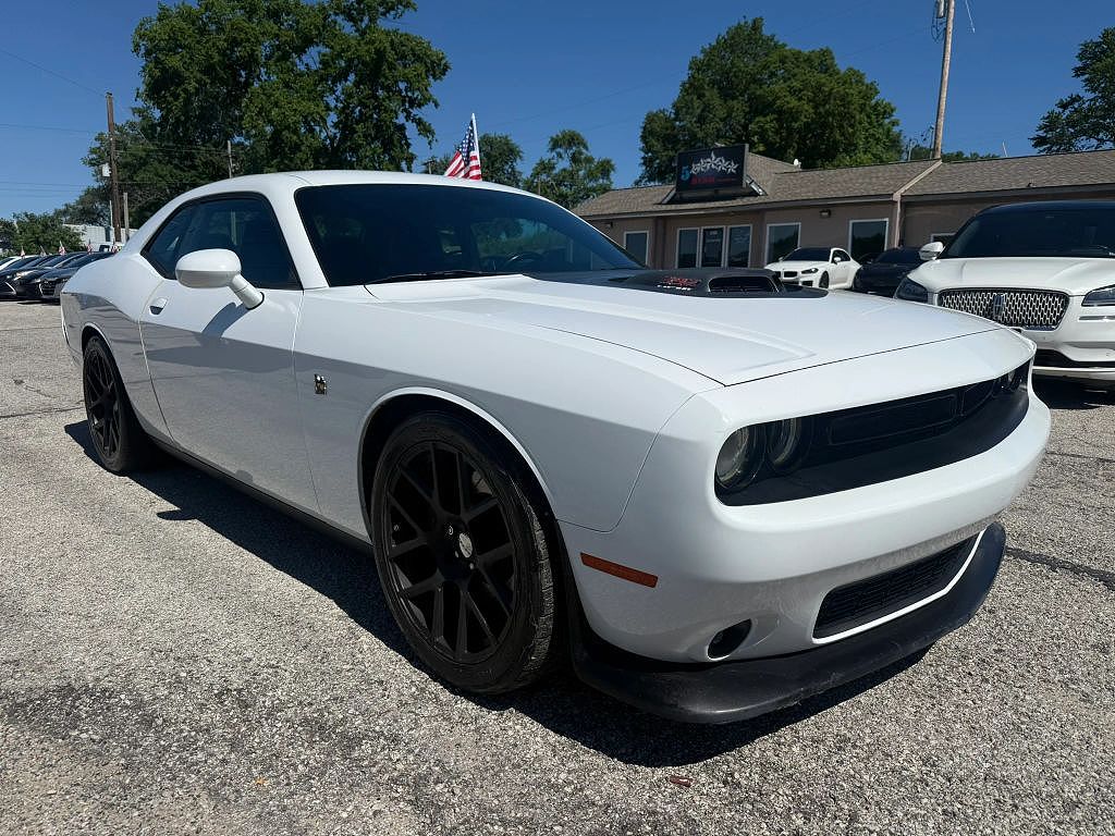 2015 Dodge Challenger R/T Scat Pack Shaker