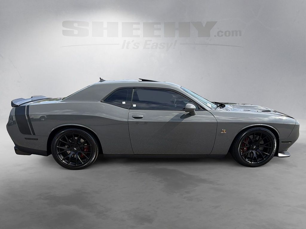 2017 Dodge Challenger 392 Hemi Scat Pack Shaker